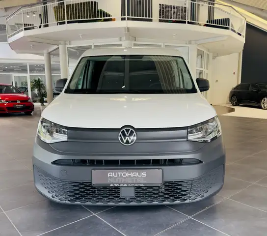 Volkswagen Caddy view 2