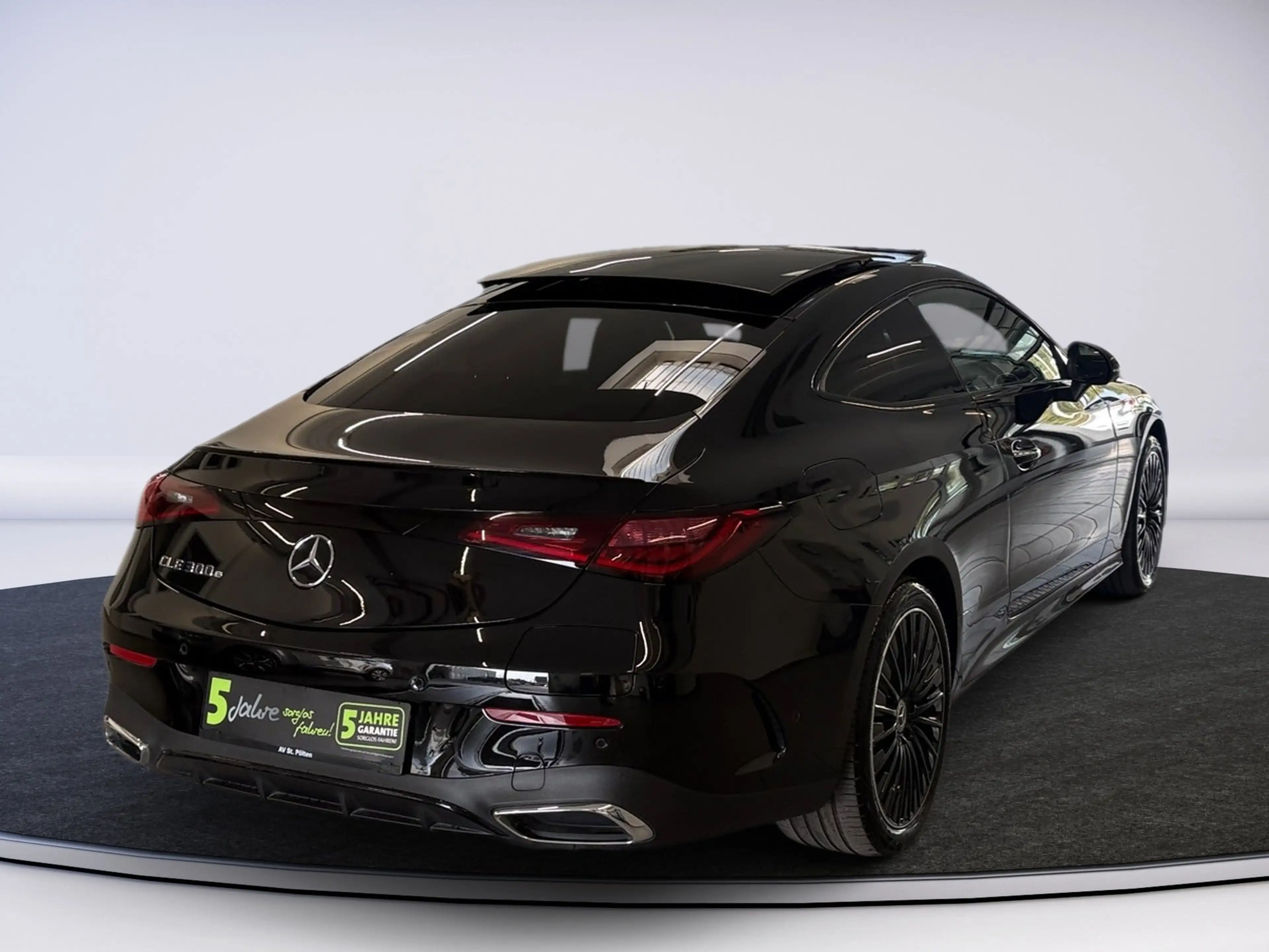 Mercedes-Benz CLE 300 e AMG PREMIUM PANO SD BURMESTER 3D — photo 5
