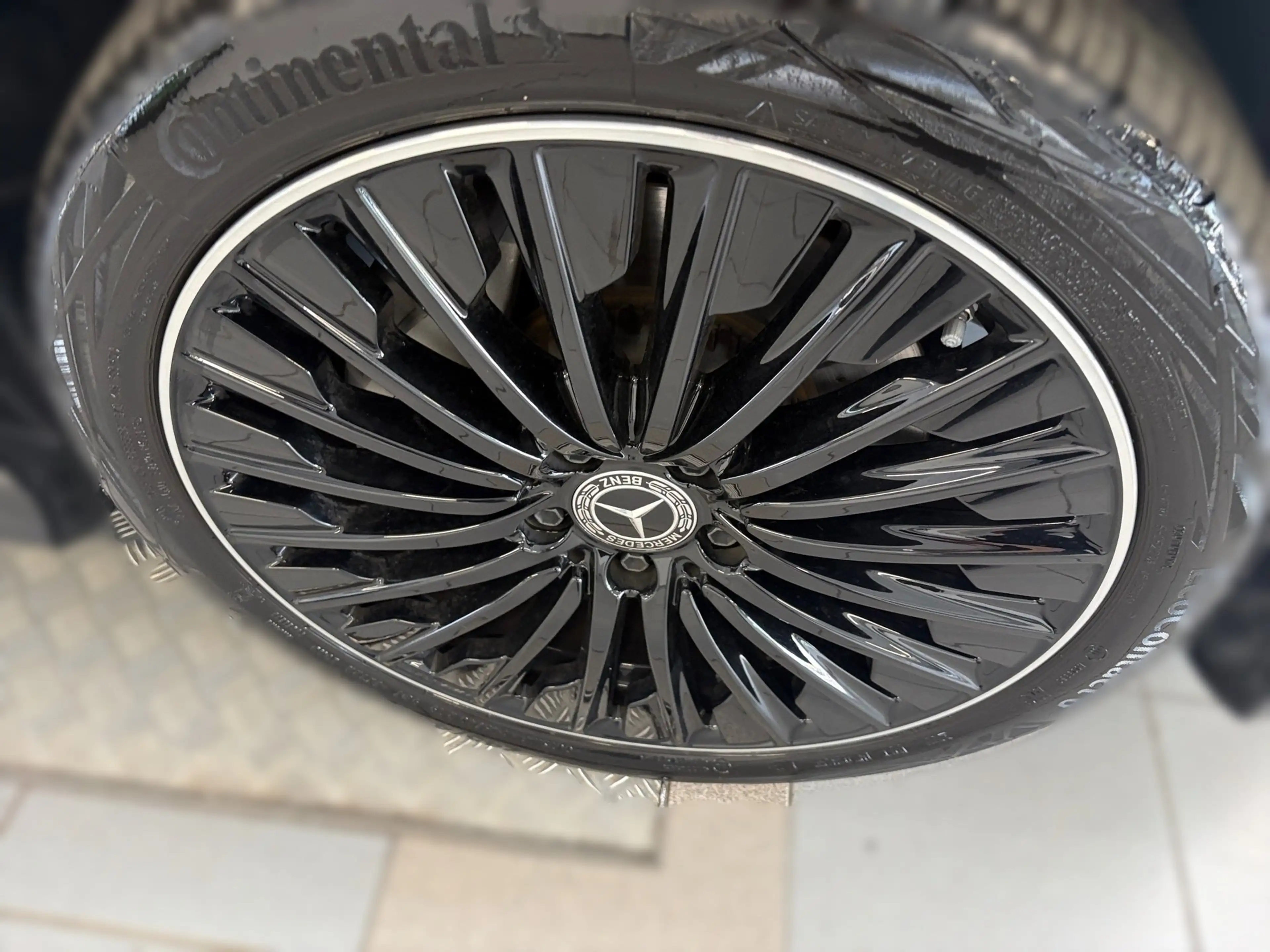 Mercedes-Benz CLE 300 e AMG PREMIUM PANO SD BURMESTER 3D — photo 8