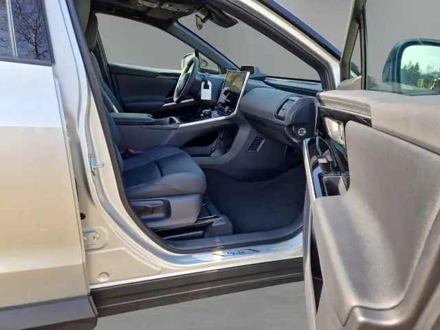Toyota bZ4X view 12
