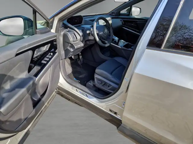 Toyota bZ4X view 10