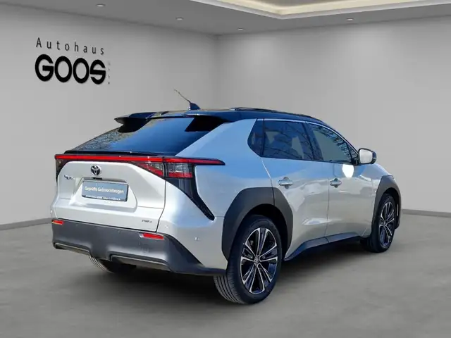 Toyota bZ4X view 5