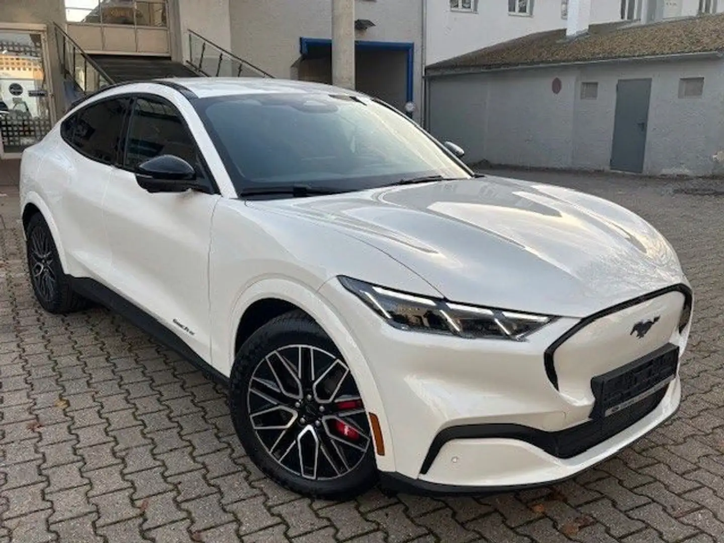 Ford Mustang Mach-E Premium 88kWh/TECHOLOGIE-PAKET/ Alb - 2