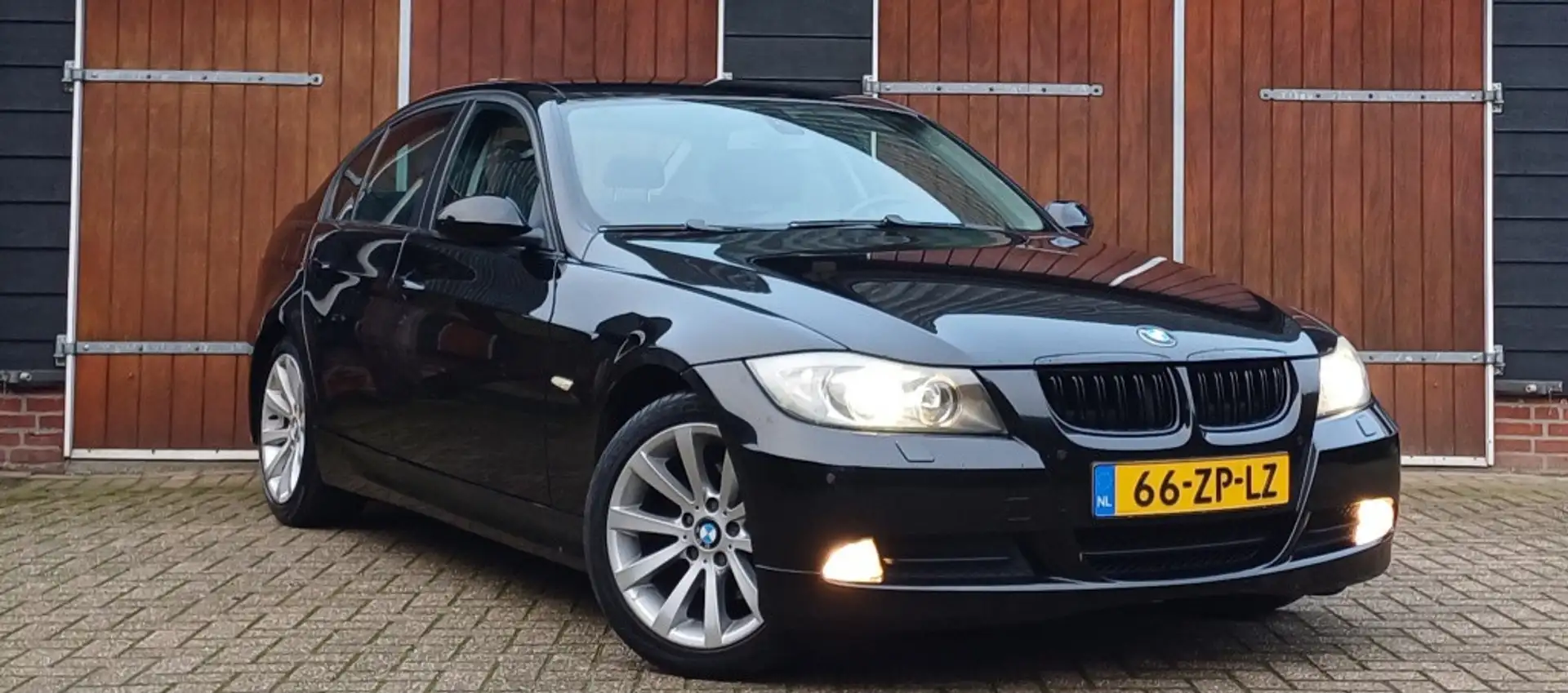 BMW 318 3-serie 318i Business Line, LEES TEKST, Nette auto Zwart - 1