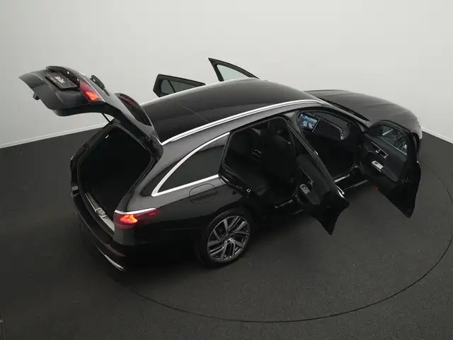 Mercedes-Benz E-Class view 15