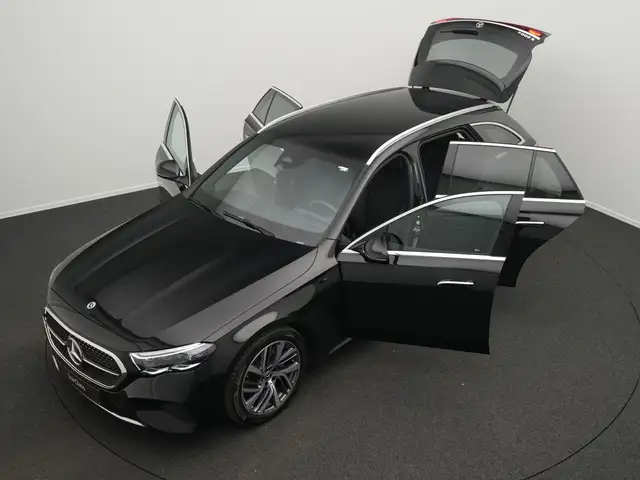 Mercedes-Benz E-Class view 14