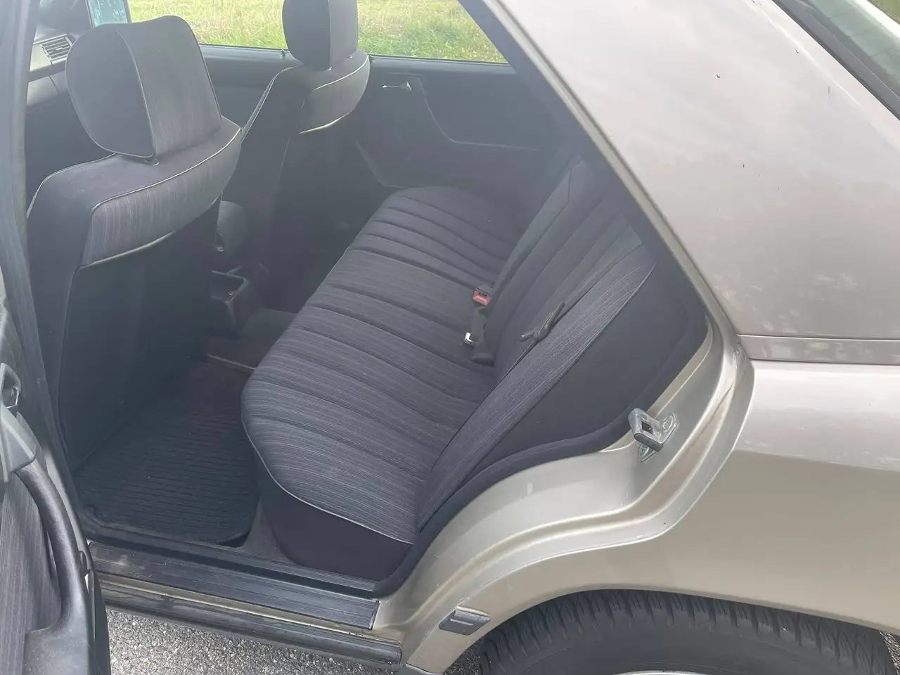 Mercedes-Benz E 230 W124, foto 5
