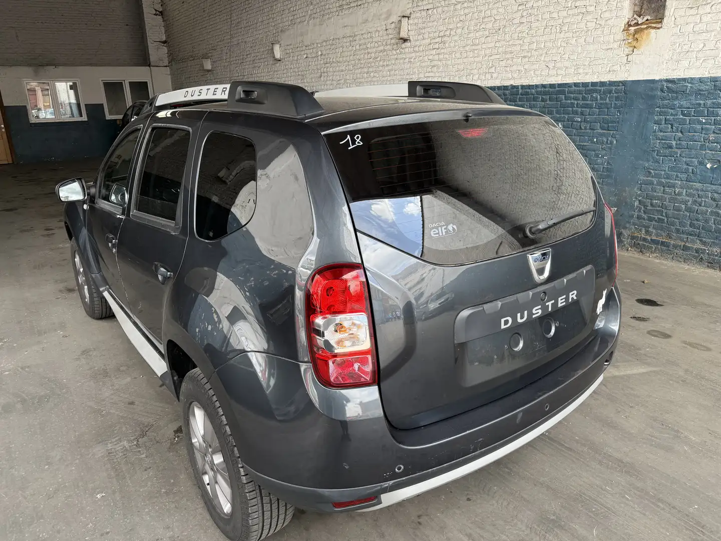 Dacia Duster 1.6i 4x2 Anniversary 2 - 2