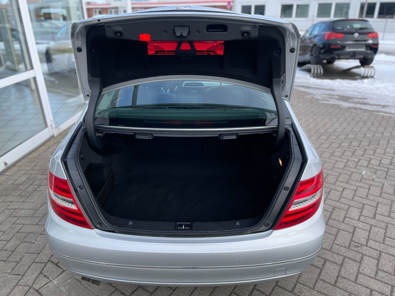 Mercedes-Benz C 180 CGI Avantgarde Automatik, Sitzheizung, Glasschiebe — photo 10