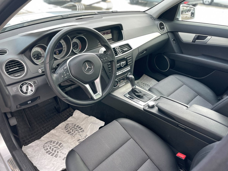 Mercedes-Benz C 180 CGI Avantgarde Automatik, Sitzheizung, Glasschiebe — photo 14