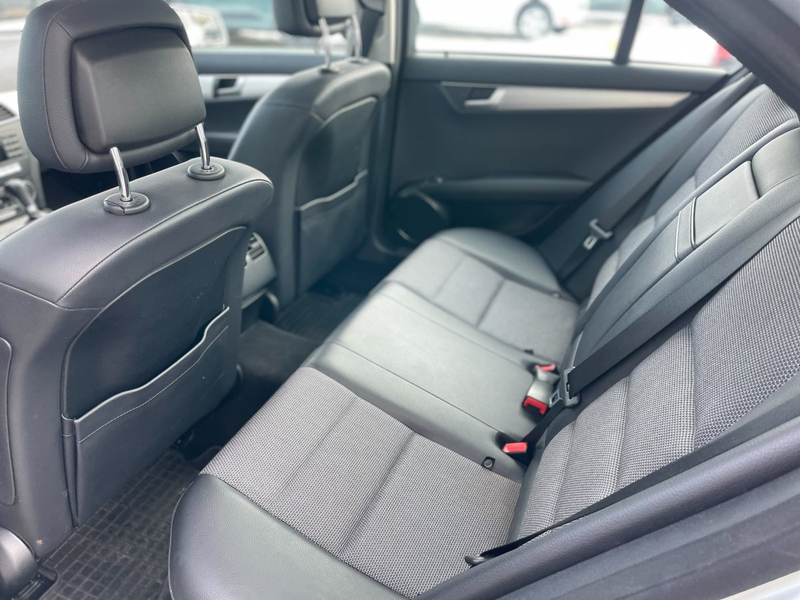 Mercedes-Benz C 180 CGI Avantgarde Automatik, Sitzheizung, Glasschiebe — photo 12