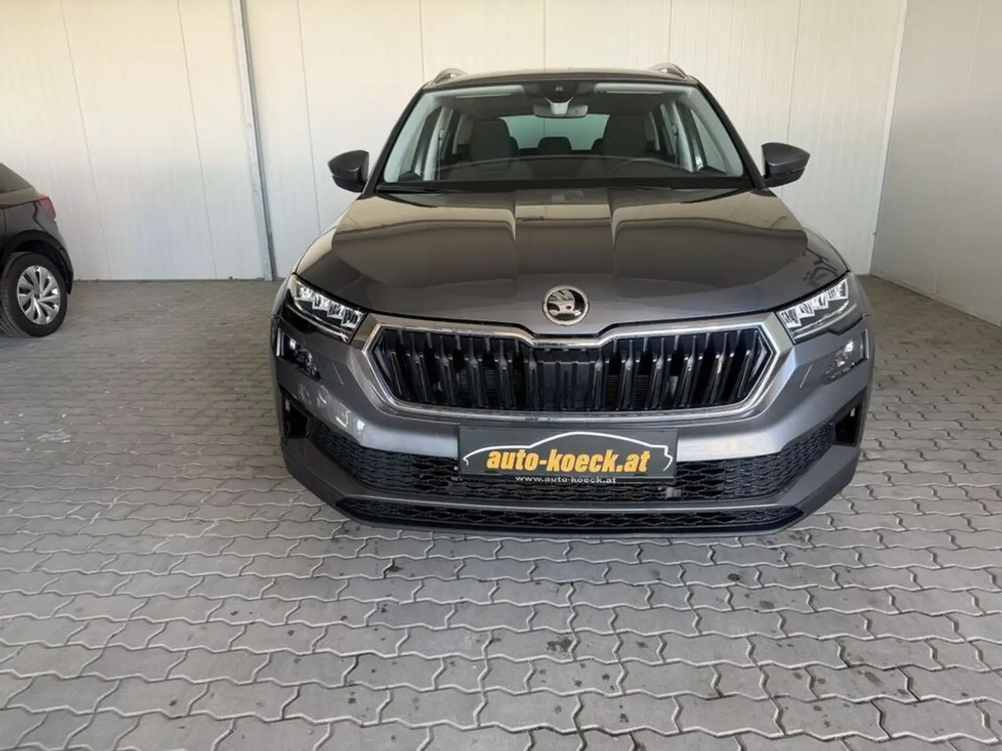 Skoda Karoq Selection Grau - 2