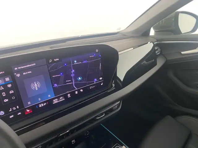 Audi A6 view 9