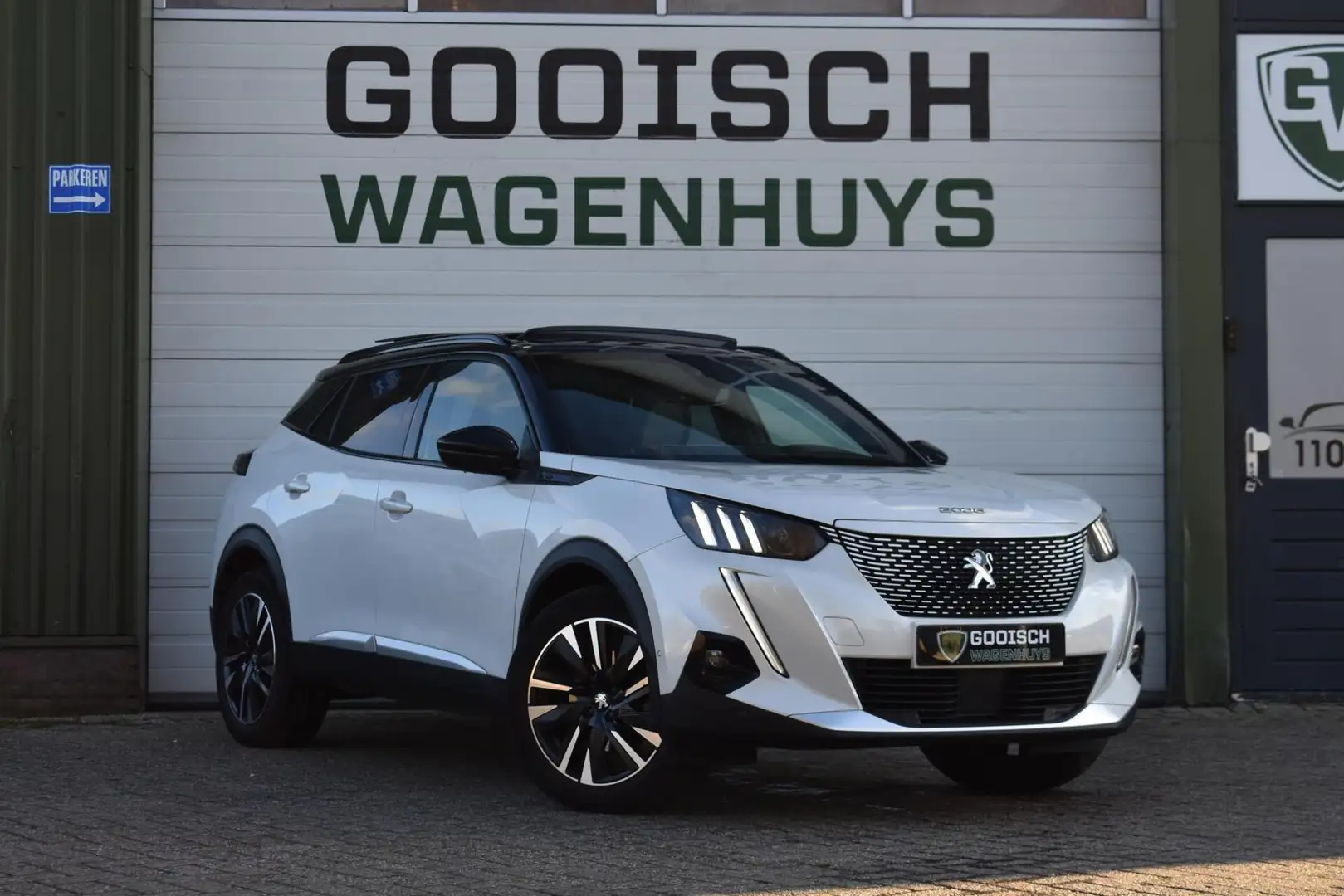 Peugeot e-2008 EV GT Pack 50 kWh | Panorama | Camera | Stoelverwa Blanc - 2
