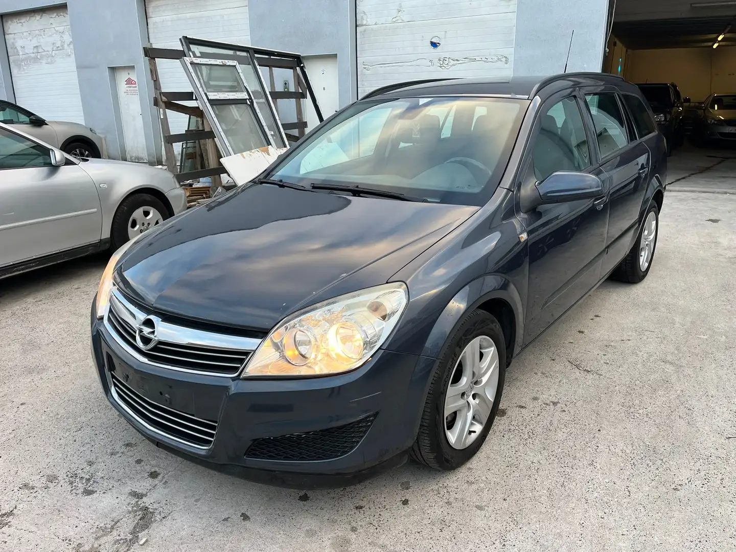 Opel Astra Break 1.9 CDTI - 120 FAP Cosmo A - 2