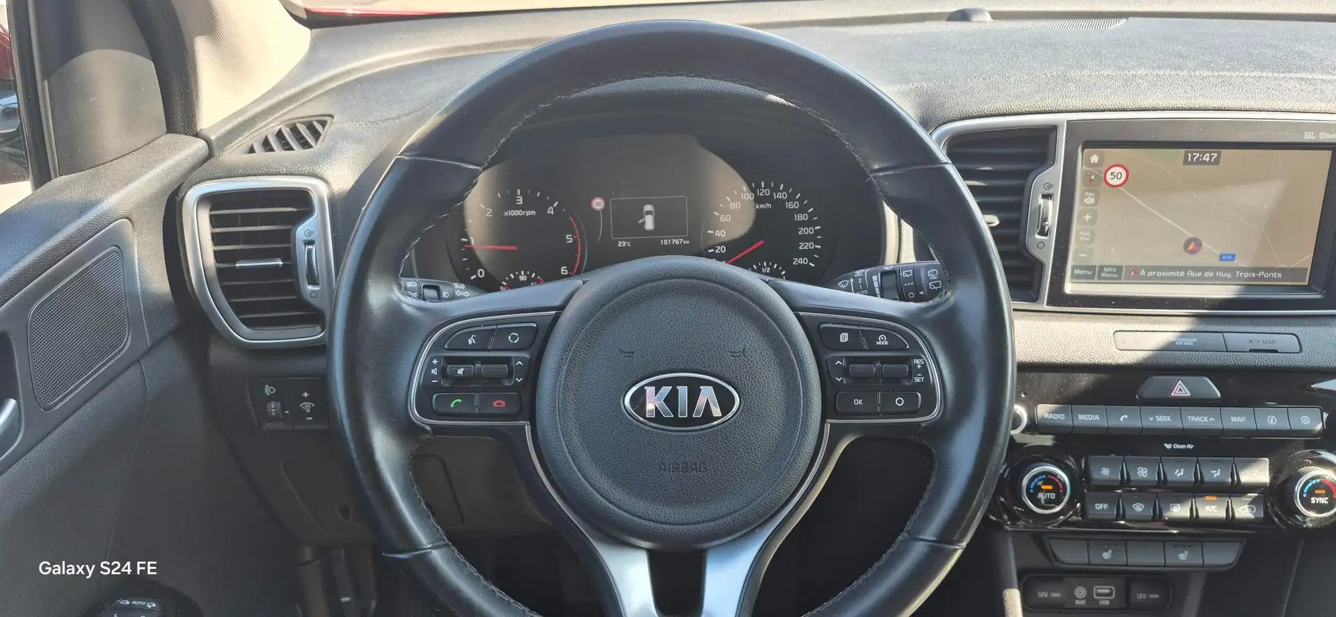 Kia Sportage 1.7 CRDi 2WD Style Pack ISG Rouge - 2