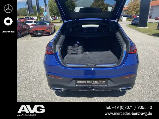 Mercedes-Benz GLC view 12