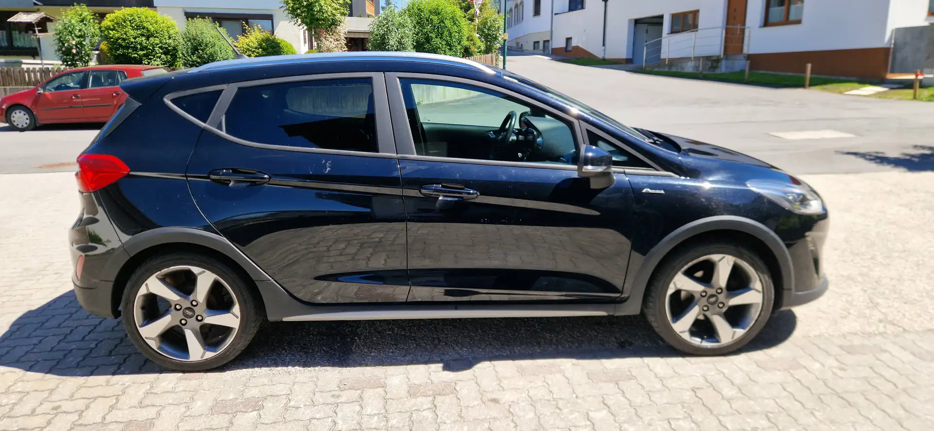 Ford Fiesta Fiesta Active 1,0 Start/Stop Active Schwarz - 2