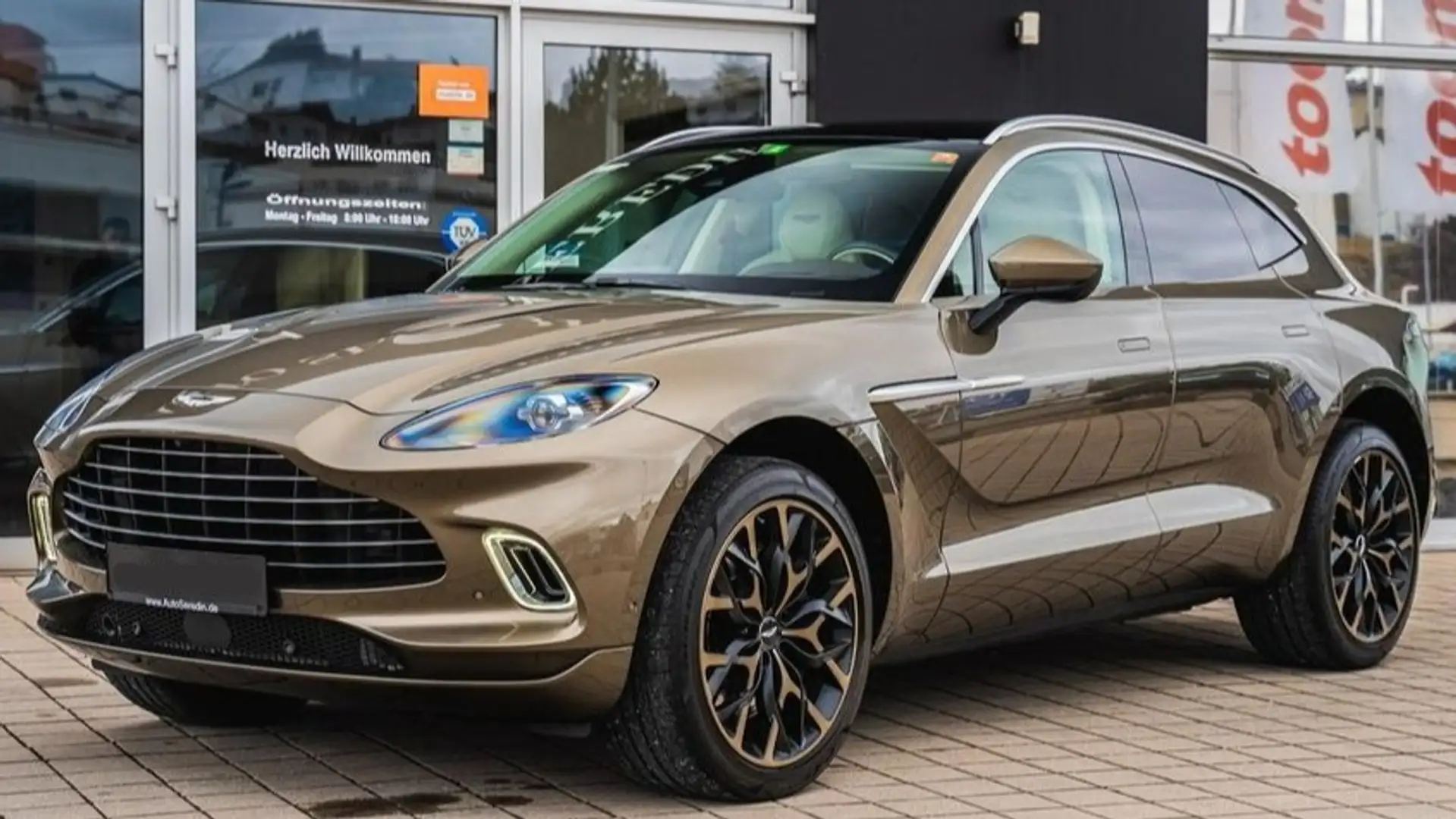 Aston Martin DBX 4.0 AWD Aut. Verde - 2
