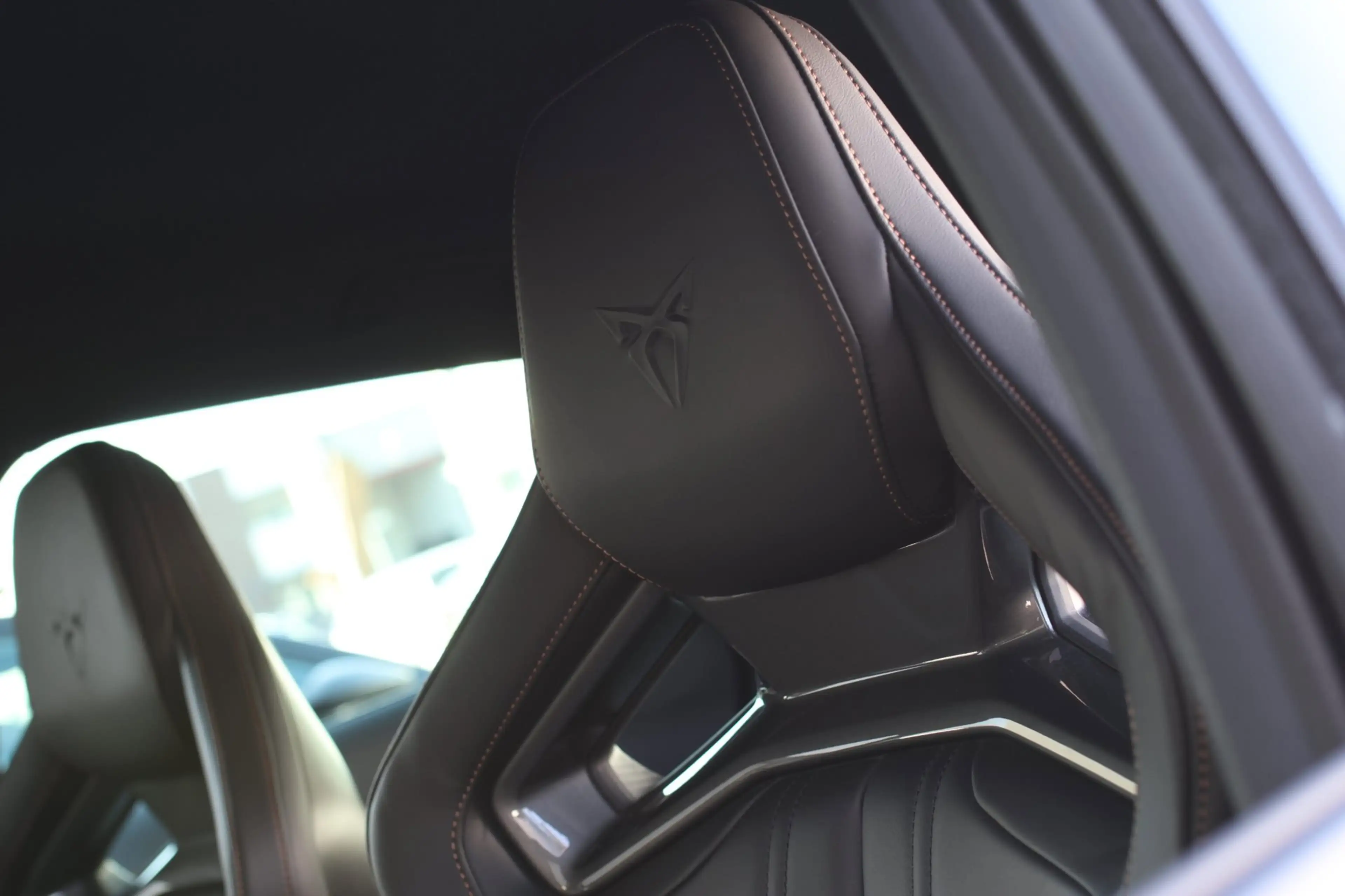 CUPRA Formentor VZ5 2.5 TSI *Schaalstoelen*Carbon*360 Camera*Beats*Uni — photo 39