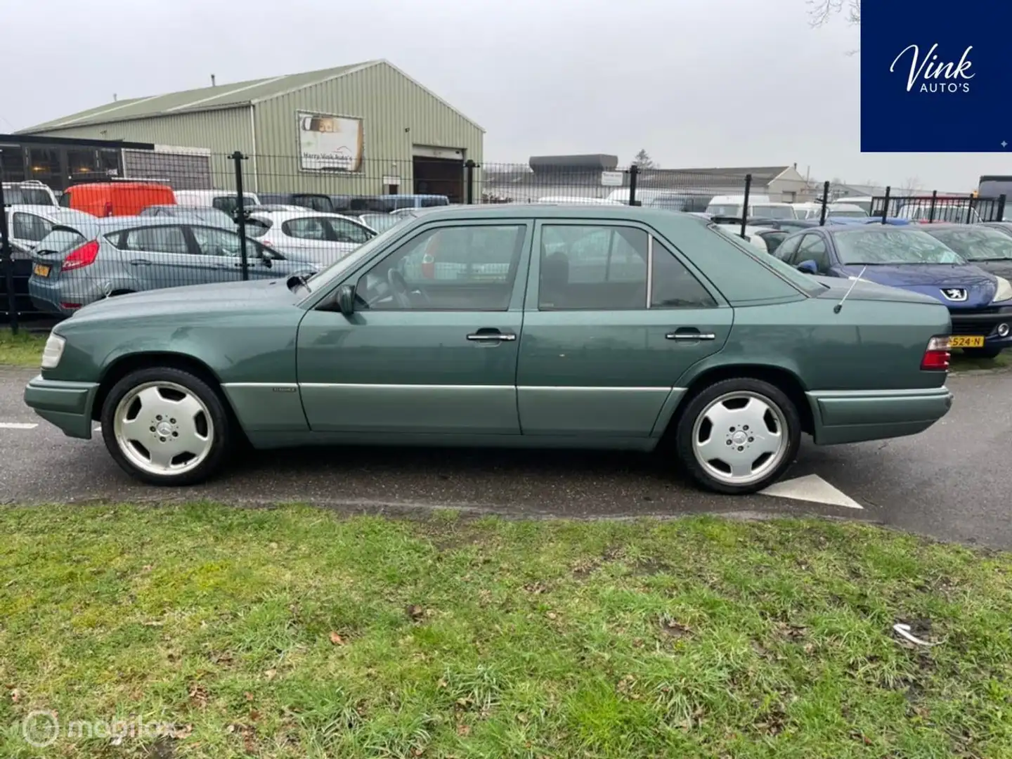Mercedes-Benz E 220 Elegance | W124 | NL & NAP | 2e Eigenaar | Schuifd Grün - 2
