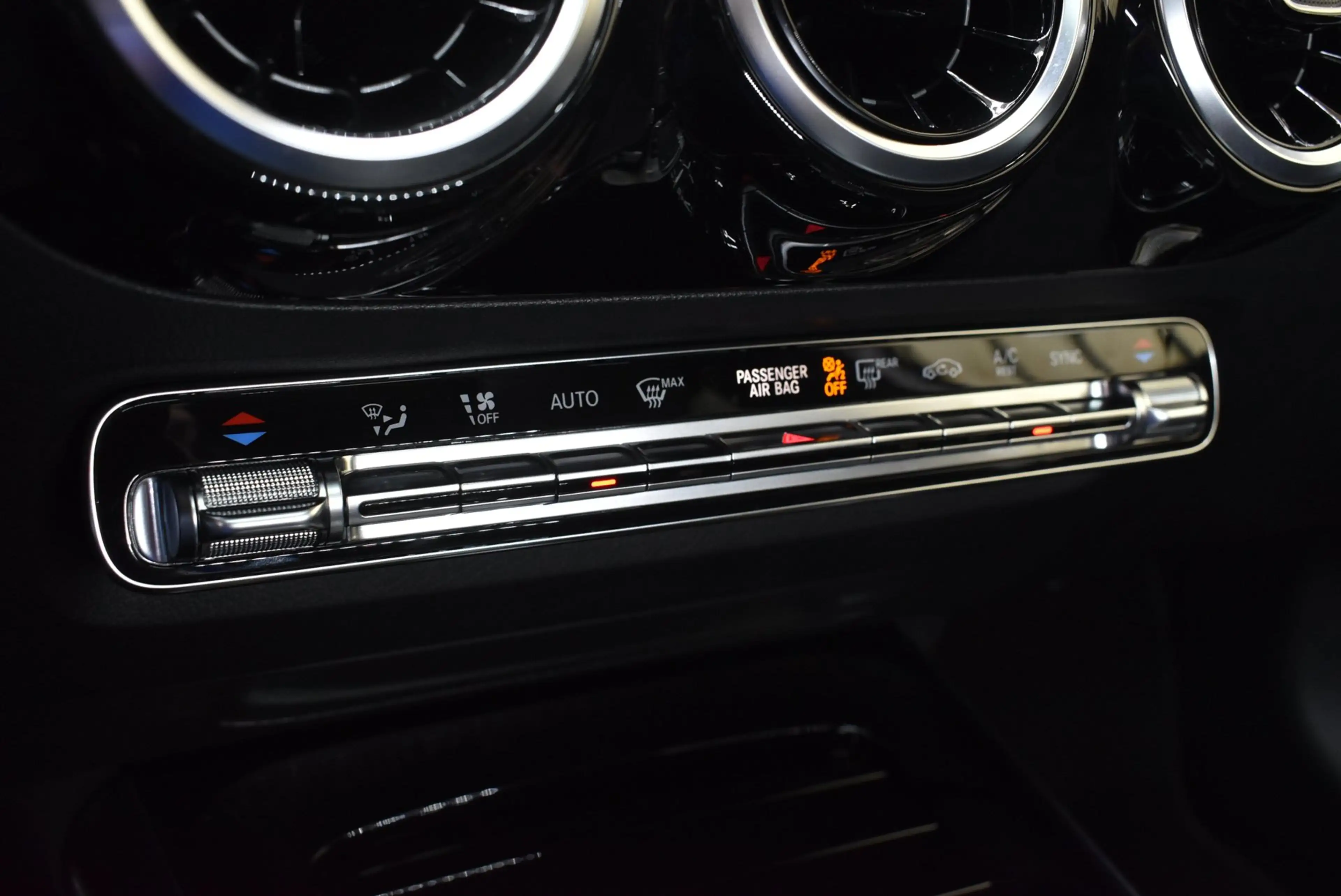Mercedes-Benz B 180 Business Solution AMG Trekhaak Panoramadak CarPlay — photo 45