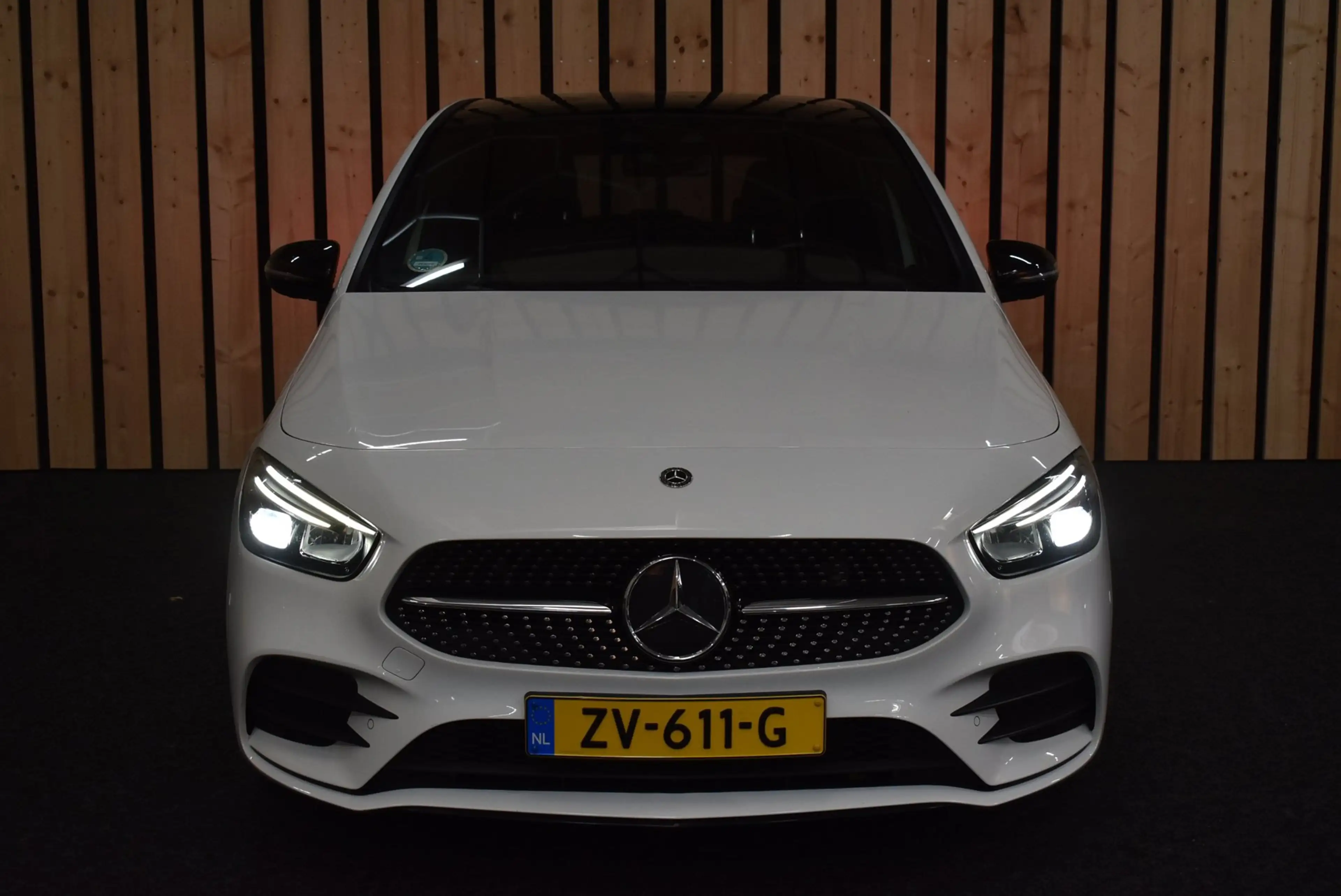Mercedes-Benz B 180 Business Solution AMG Trekhaak Panoramadak CarPlay — photo 21