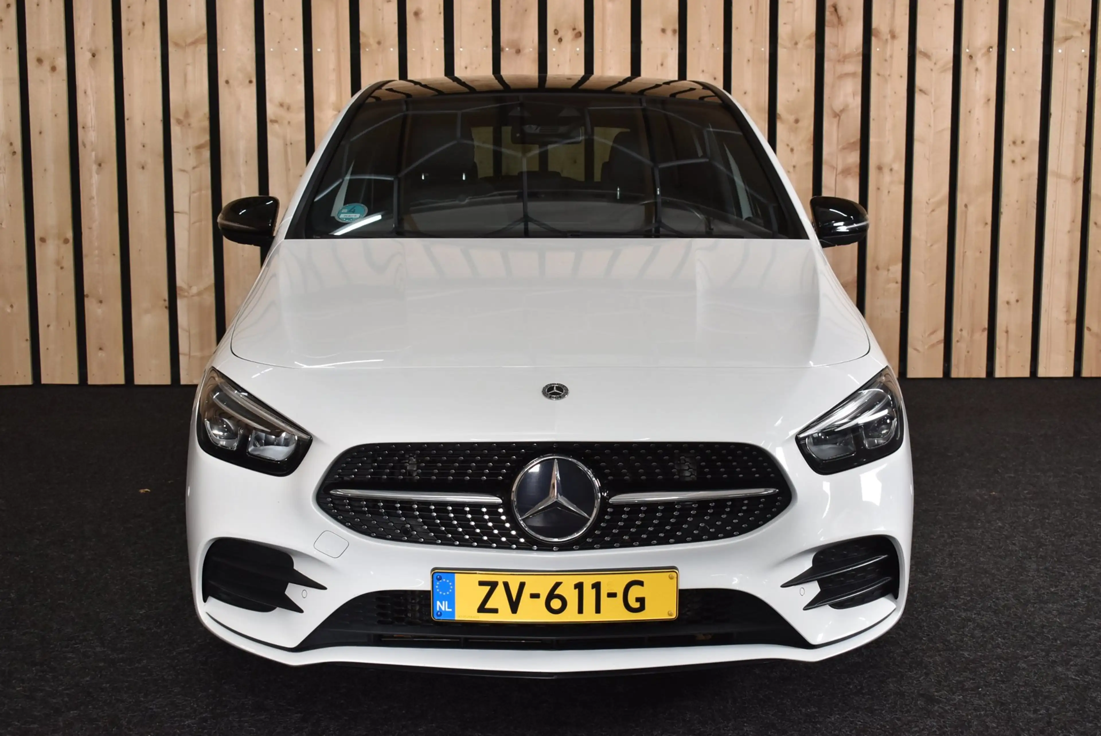 Mercedes-Benz B 180 Business Solution AMG Trekhaak Panoramadak CarPlay — photo 19