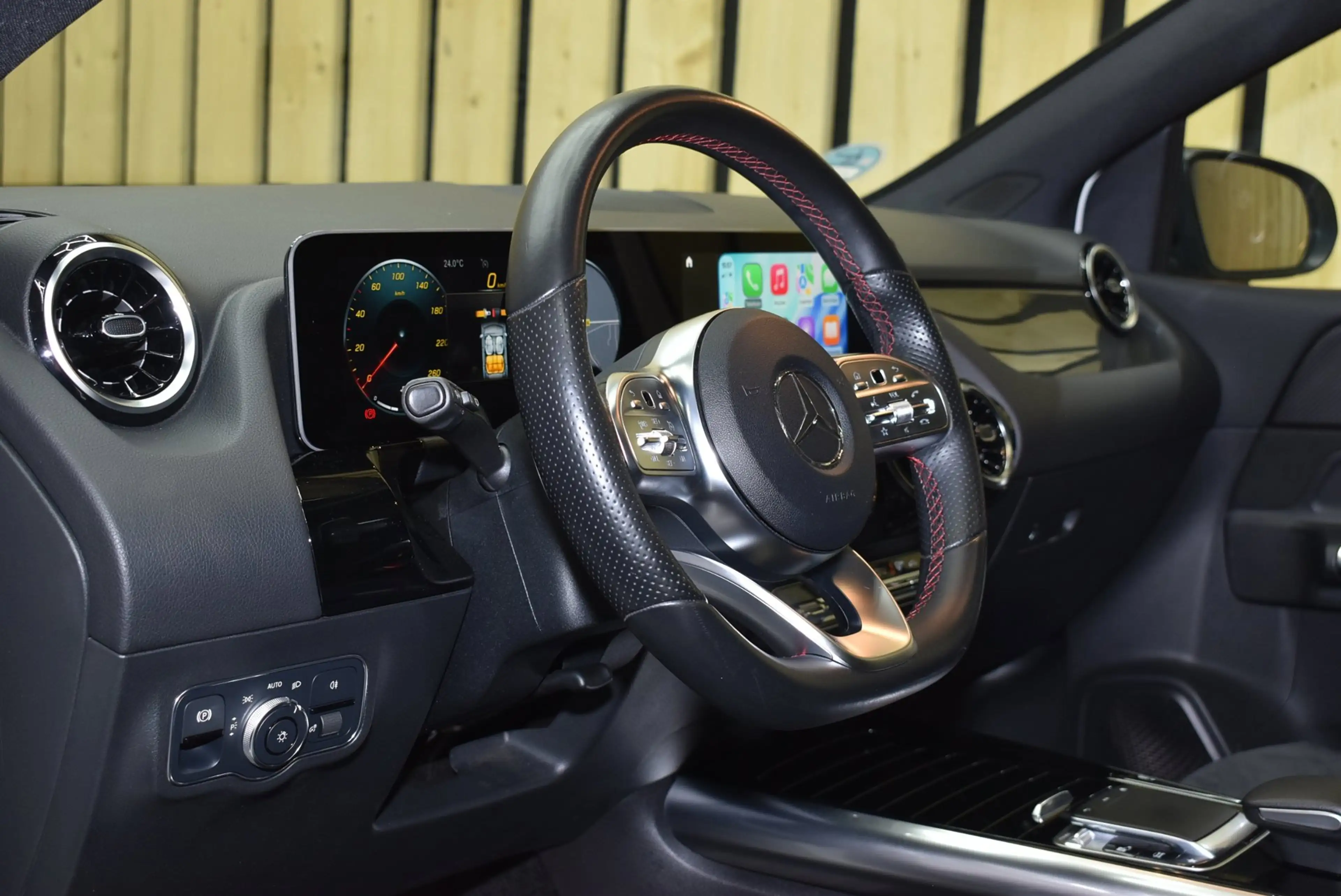 Mercedes-Benz B 180 Business Solution AMG Trekhaak Panoramadak CarPlay — photo 33
