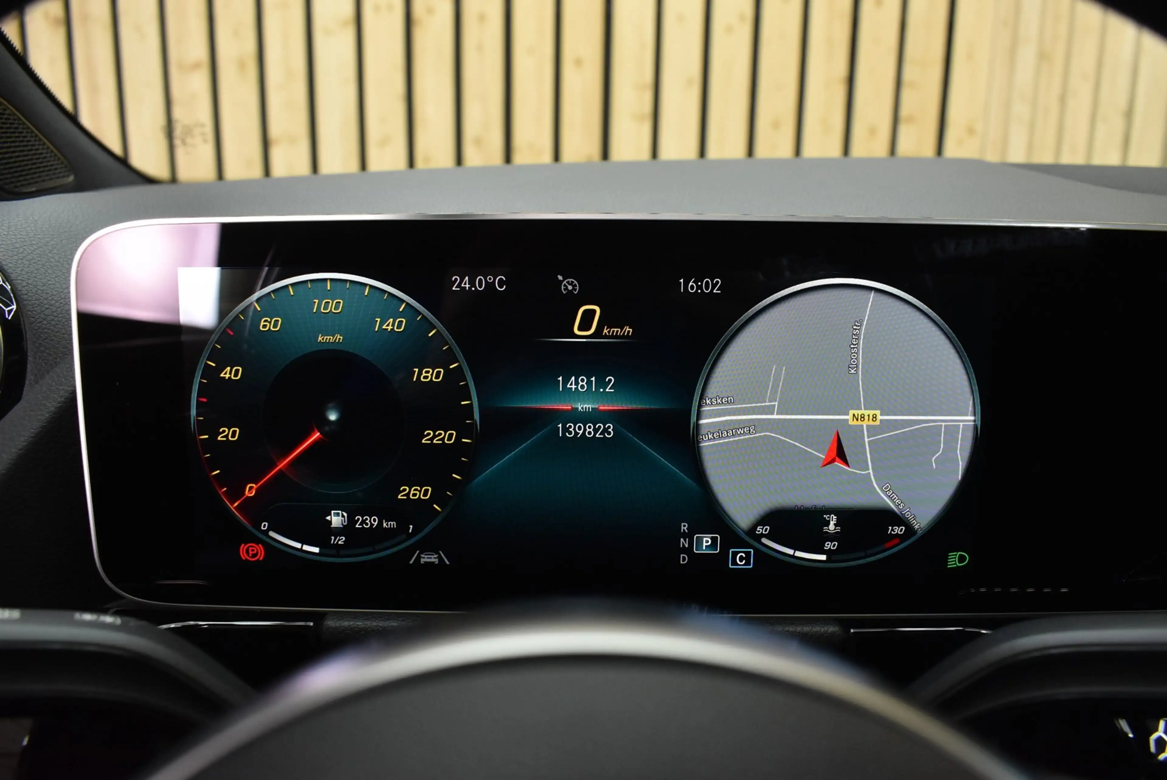 Mercedes-Benz B 180 Business Solution AMG Trekhaak Panoramadak CarPlay — photo 8