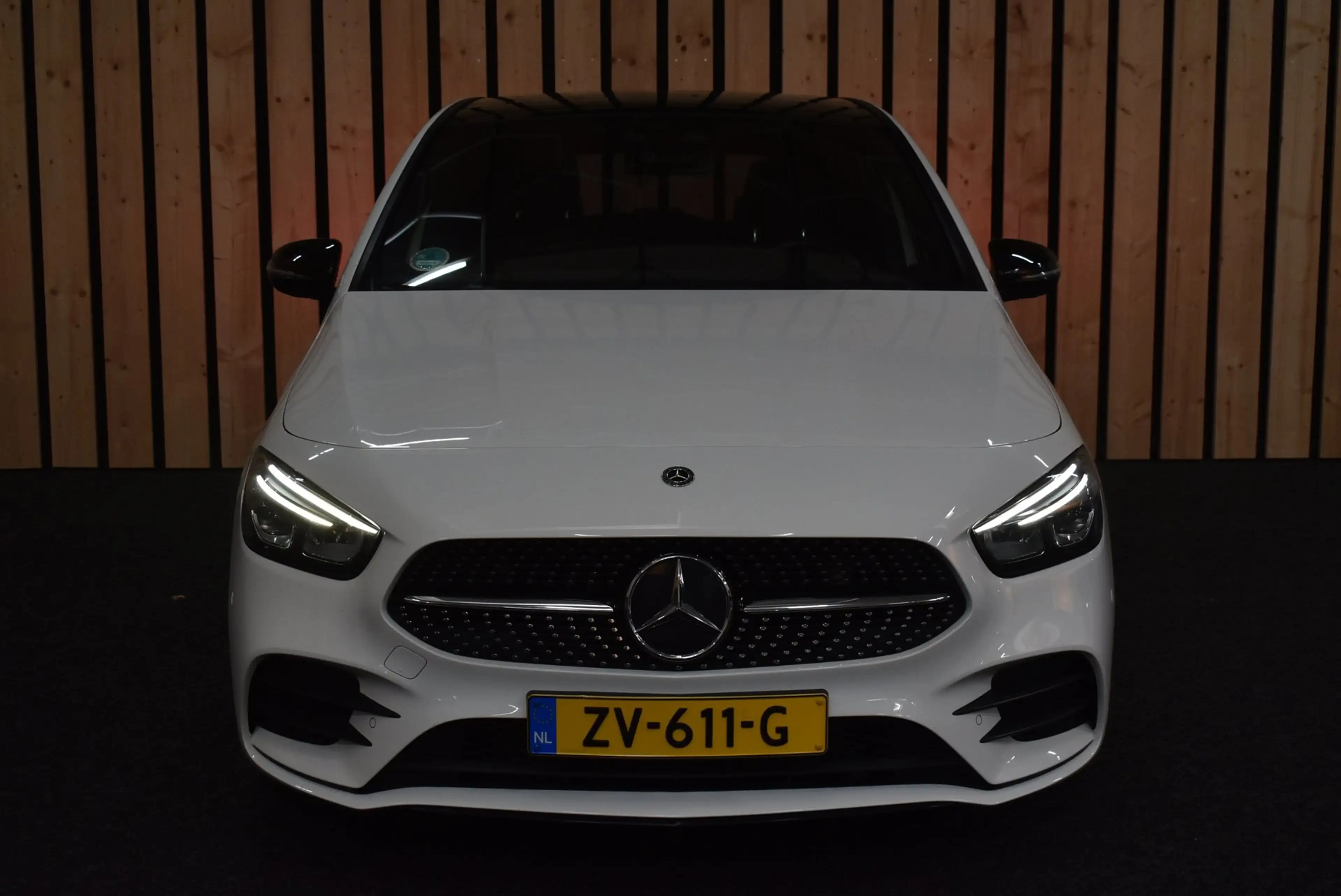 Mercedes-Benz B 180 Business Solution AMG Trekhaak Panoramadak CarPlay — photo 20