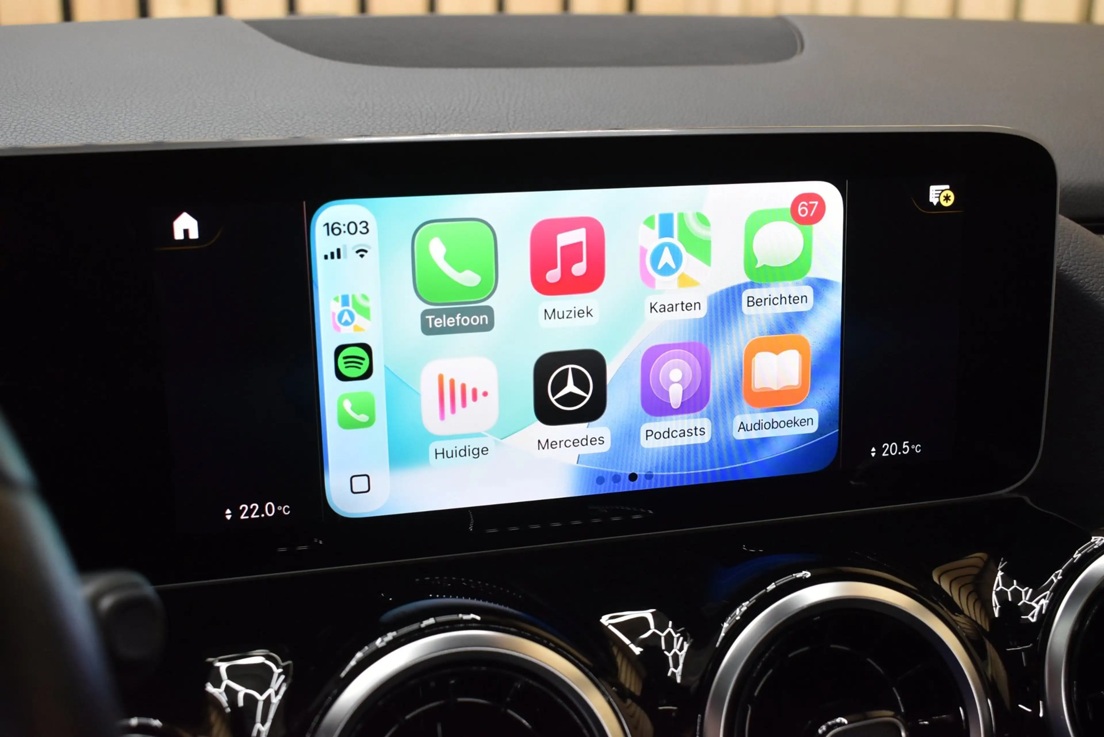 Mercedes-Benz B 180 Business Solution AMG Trekhaak Panoramadak CarPlay — photo 10