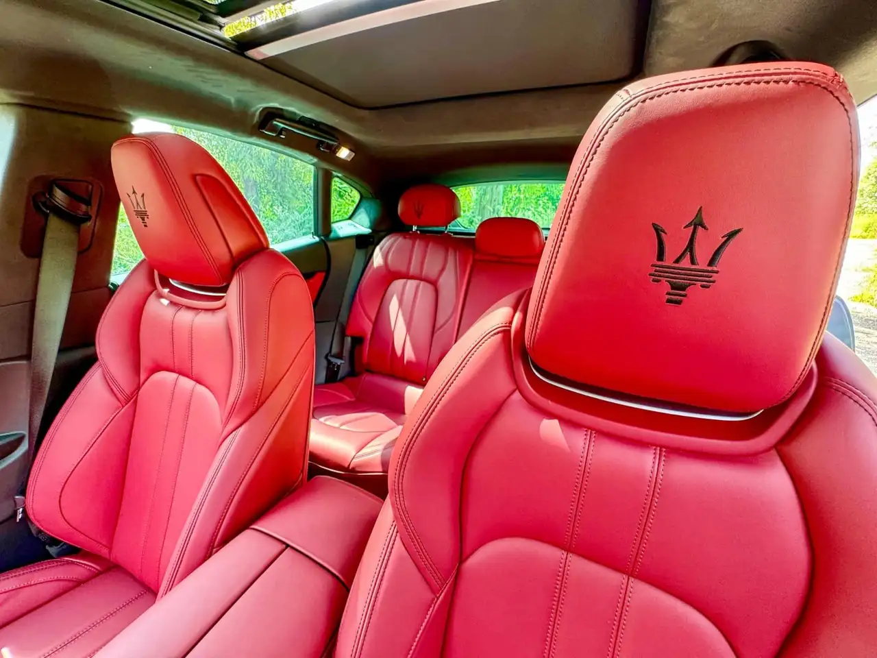Maserati Levante 2023 — фото 11