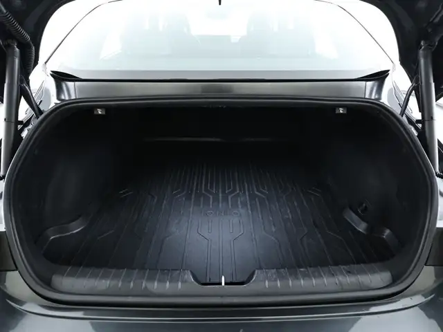 Hyundai Ioniq 6 view 6