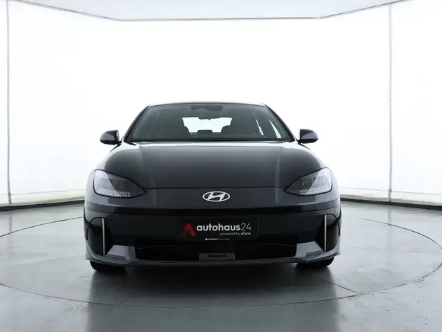 Hyundai Ioniq 6 view 2