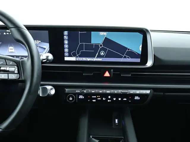 Hyundai Ioniq 6 view 11
