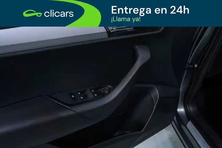 Škoda Karoq 2023, foto 18