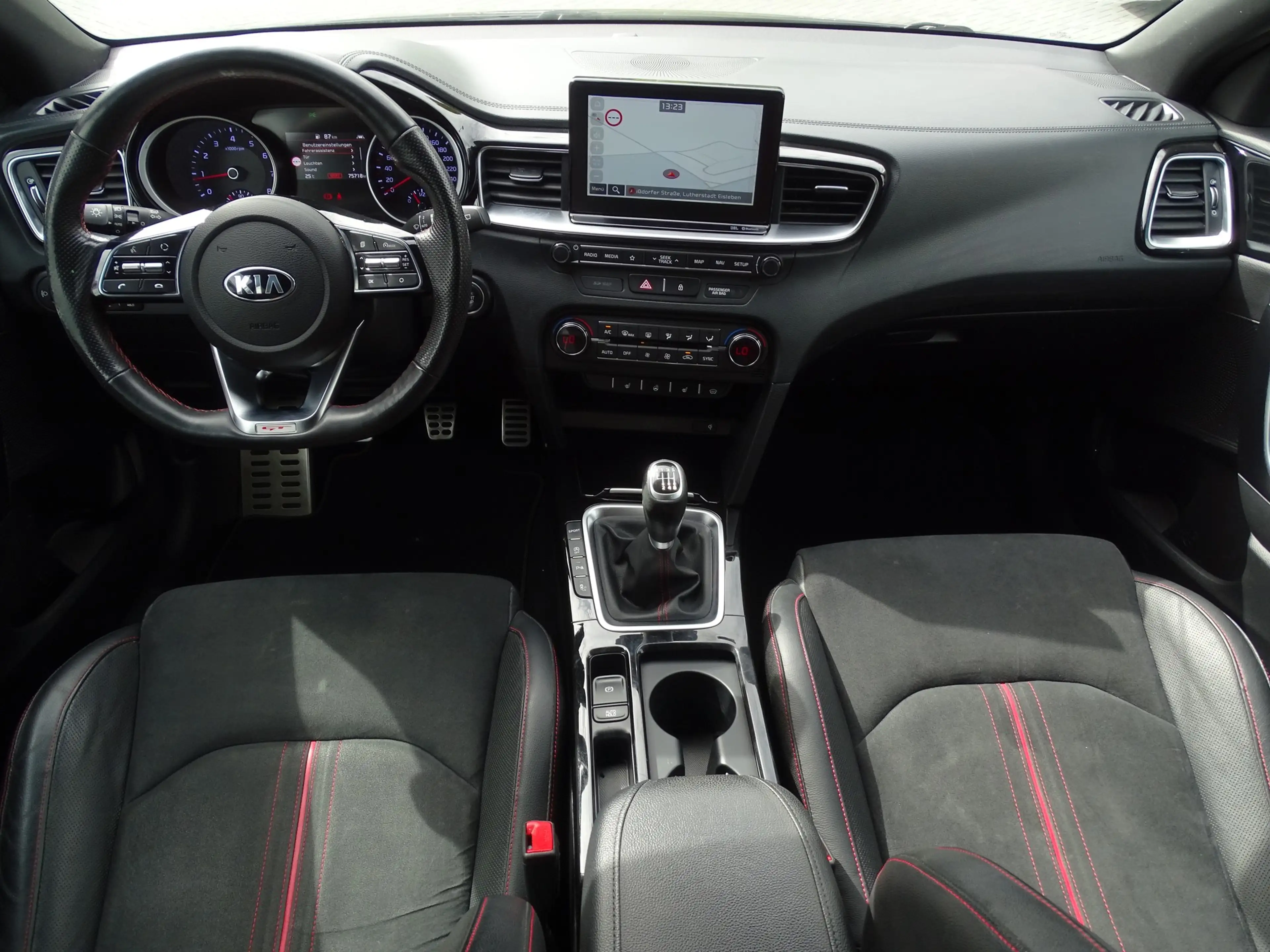 Kia ProCeed / pro_cee'd ProCeed 1.6 T-GDI GT LED Navi Kamera Soundsystem — photo 8