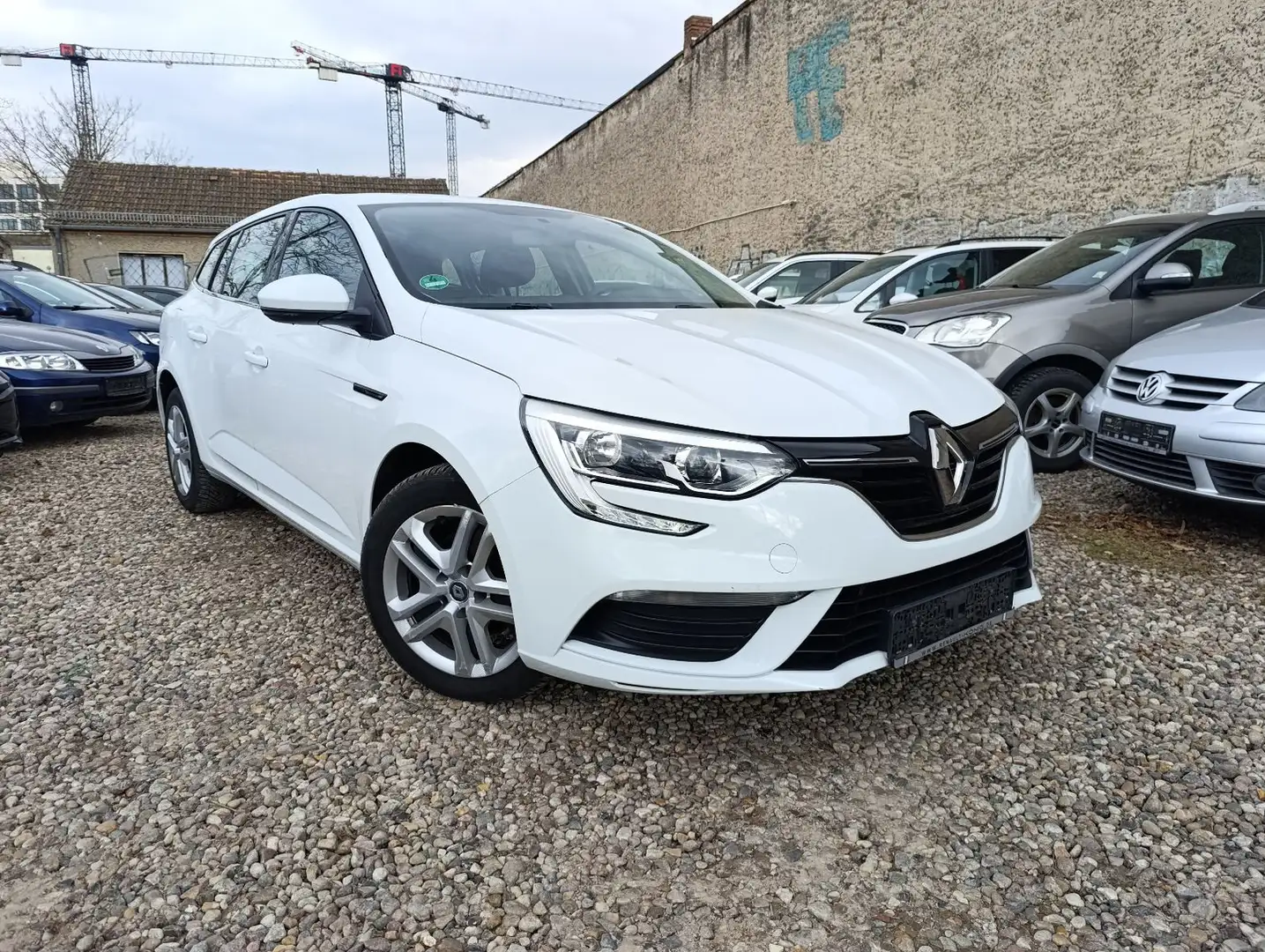 Renault Megane IV Grandtour Life-90 TKM-TÜV 09/25 Wit - 1