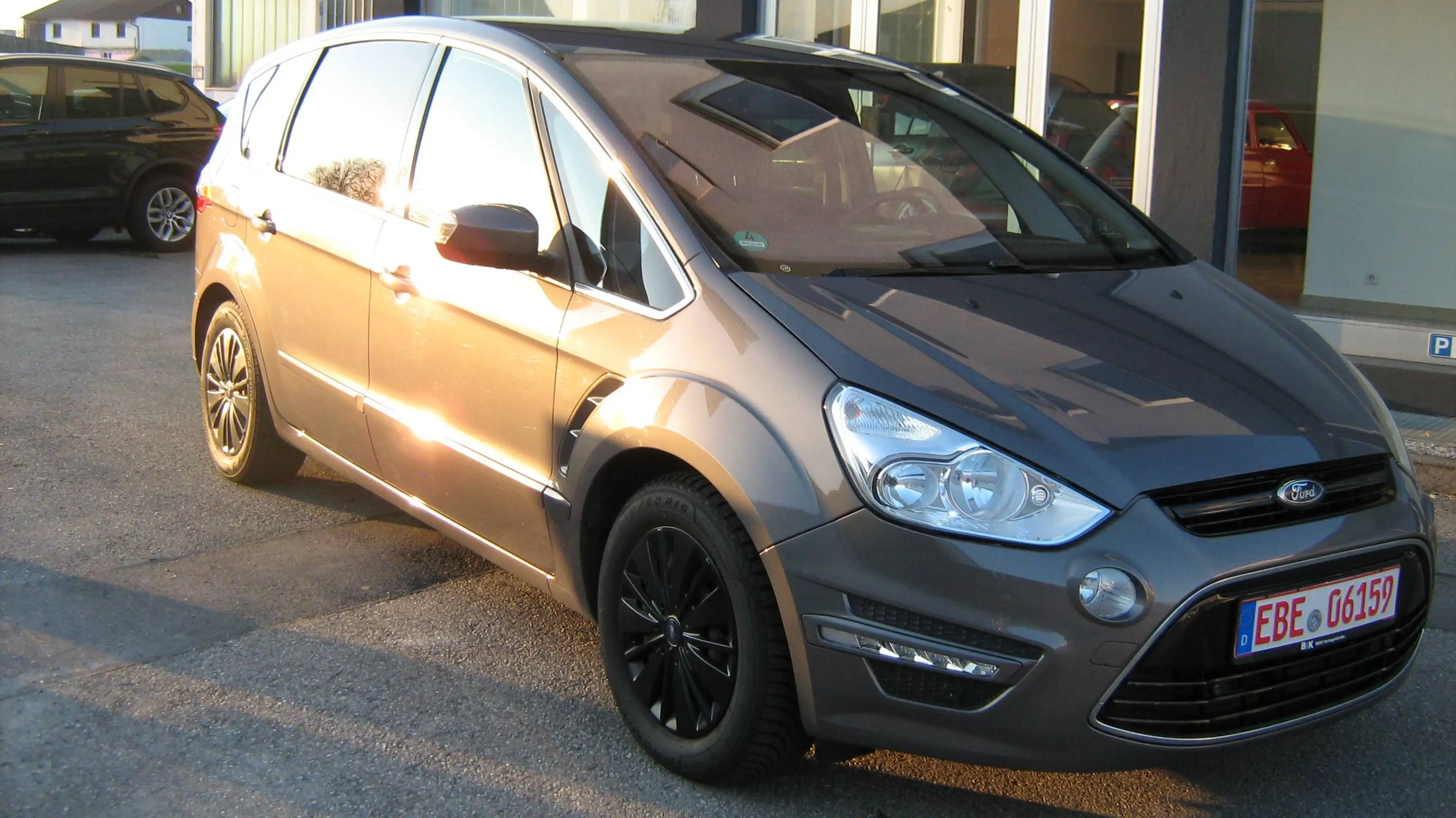Ford S-Max Titanium — photo 9