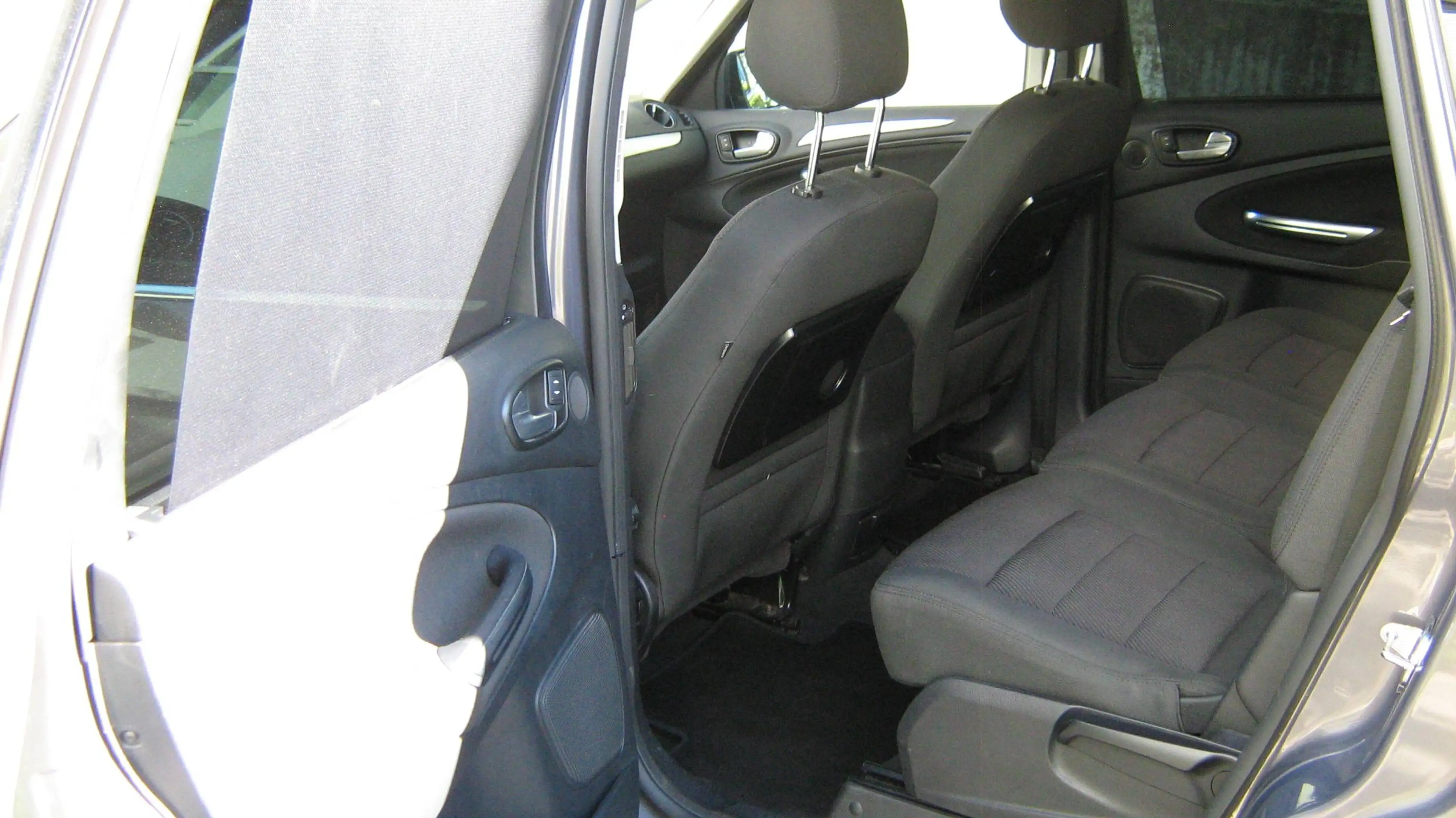Ford S-Max Titanium — photo 6