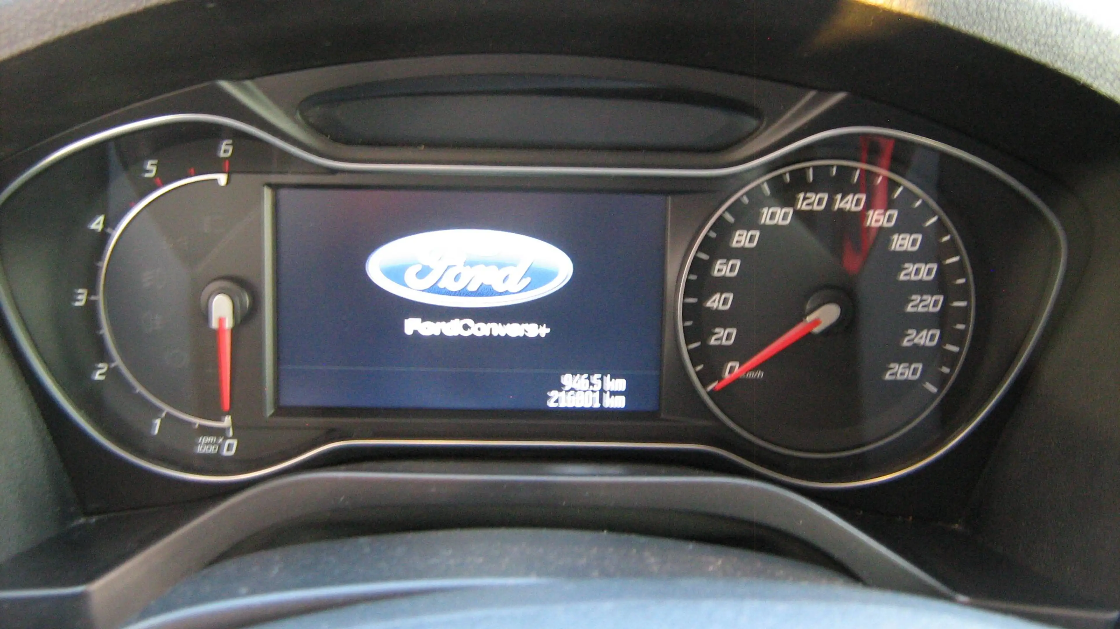 Ford S-Max Titanium — photo 11