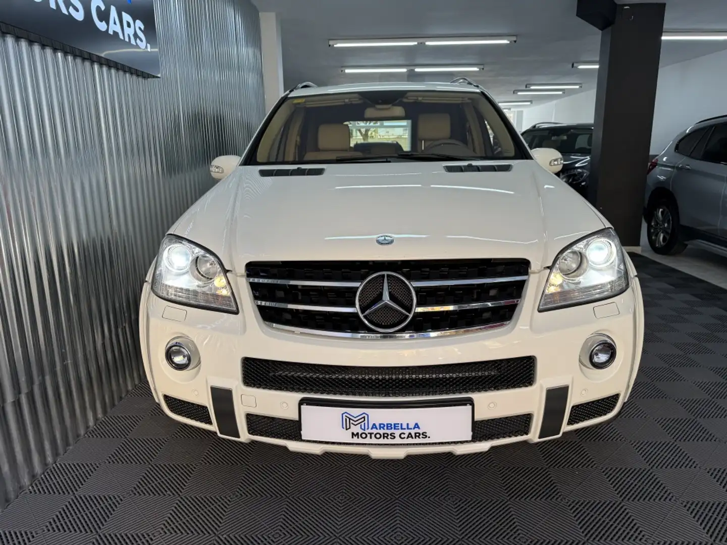 Mercedes-Benz ML 63 AMG Aut. Blanc - 2