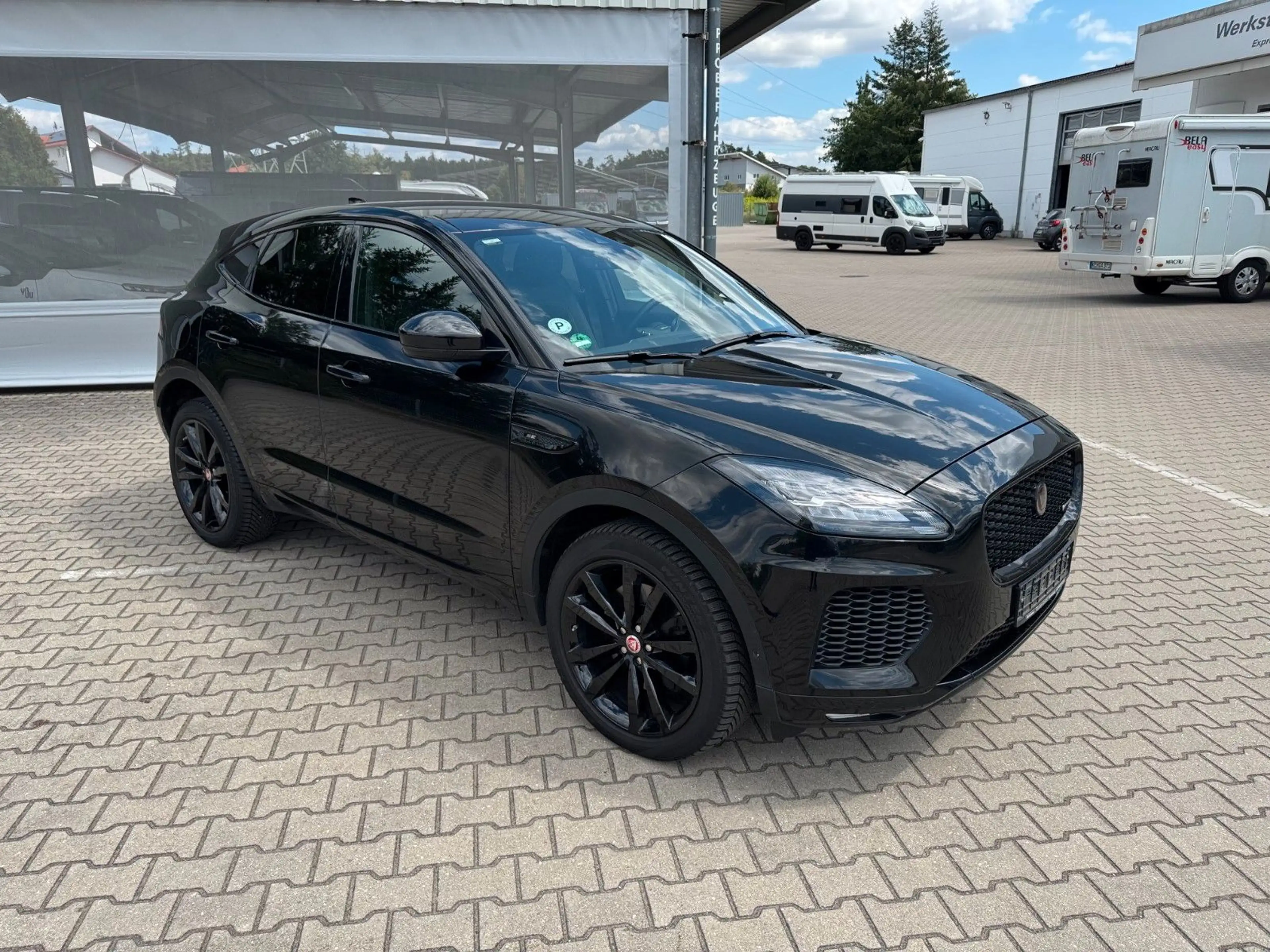 Jaguar E-Pace E-PACE R-Dynamic SE AWD — photo 6