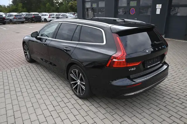 Volvo V60 view 11
