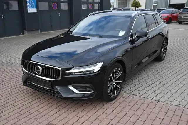 Volvo V60 view 2