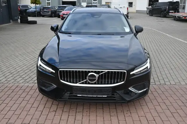 Volvo V60 view 3