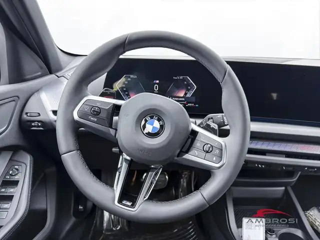 BMW 1 Series view 14