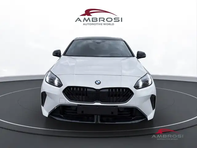 BMW 1 Series view 7