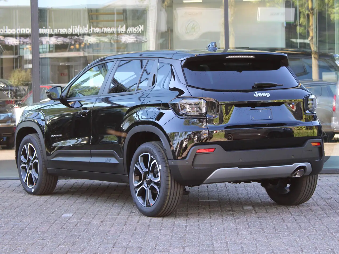 Jeep Avenger 1.2 e-Hybrid Summit VOORRAAD KORTING Zwart - 2